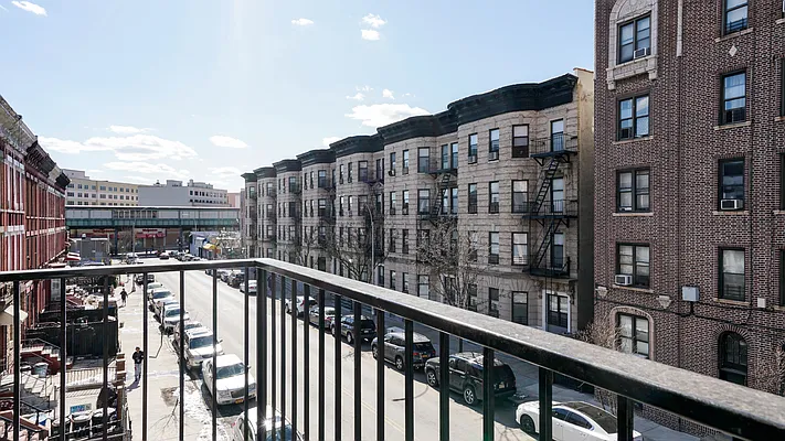 Rented by Nooklyn NYC LLC | media 53