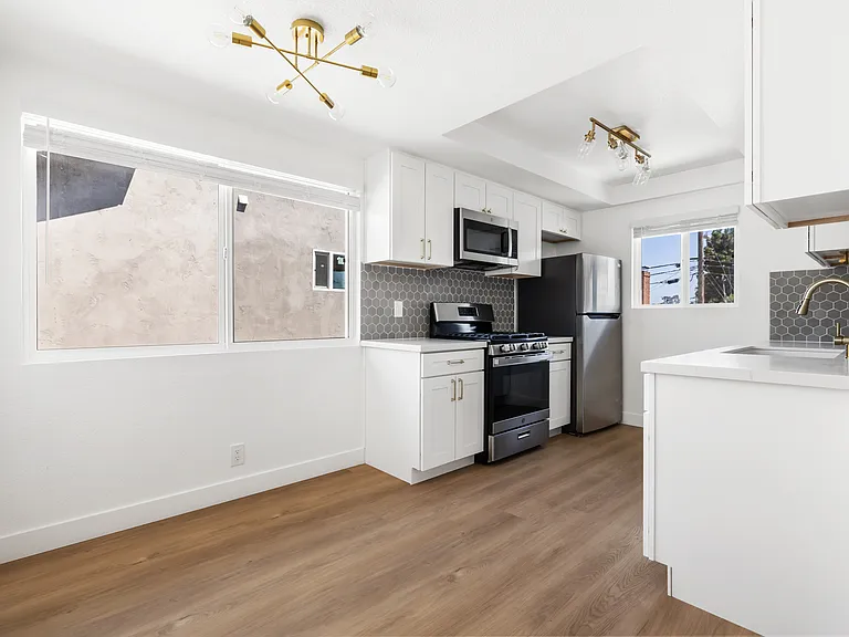 416 Church Ave — Photo 5