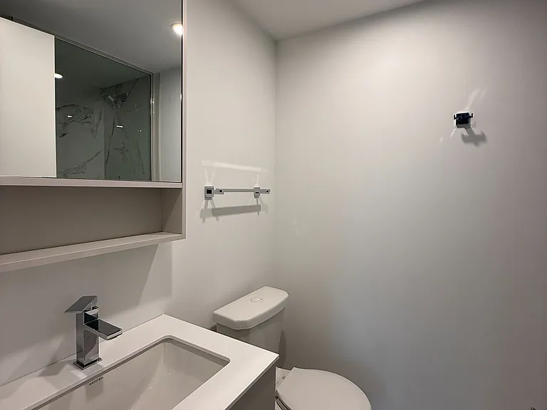 88 Queen St E #2110 — Photo 8