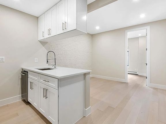 2nd image of 1672 3rd Ave #4RNN