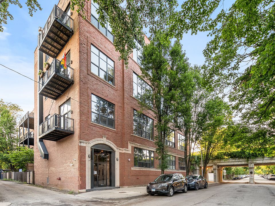 1st image of 1750 N Wolcott Ave APT 304