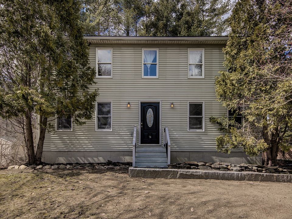 1st image of 74 Woodlands Dr