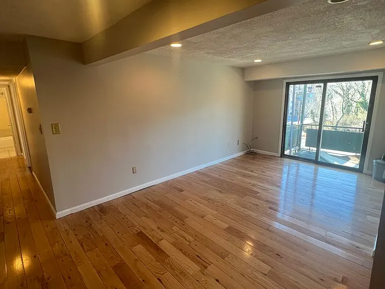 3009 Southern Ave #33 — Photo 6