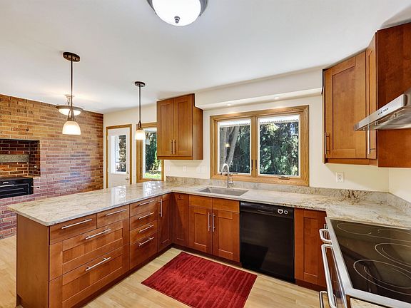 5th image of 5567 Shamrock Ln