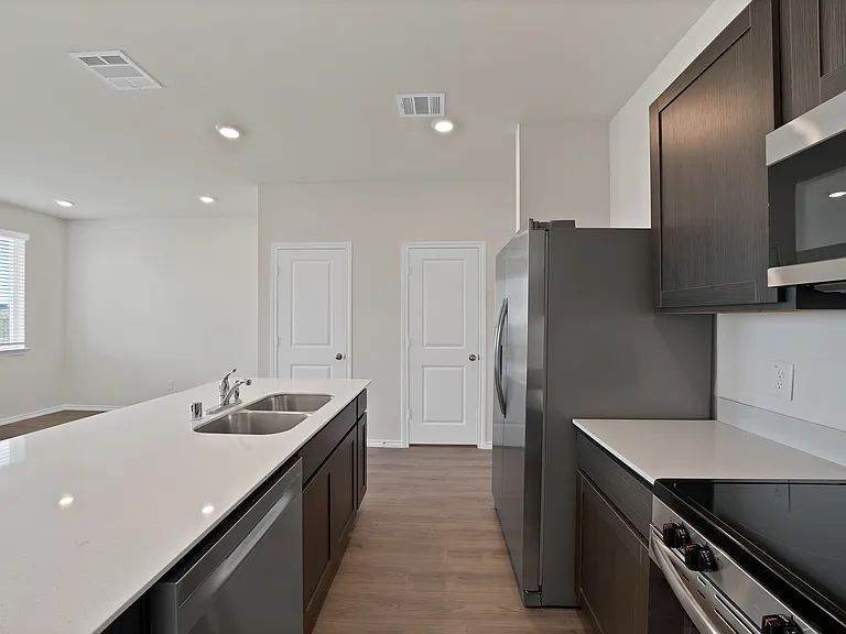 124 Tall Cedar Way — Photo 3