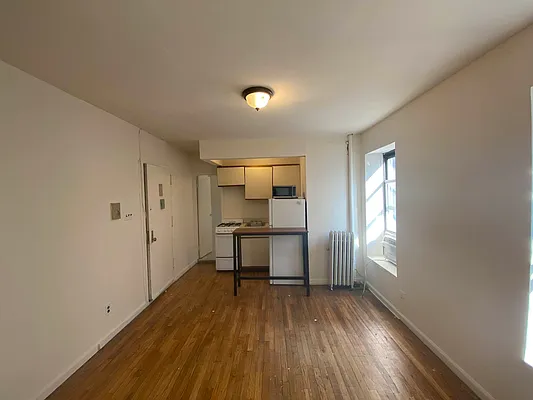 Rented by Hirsch Enterprises Incorporated | media 12