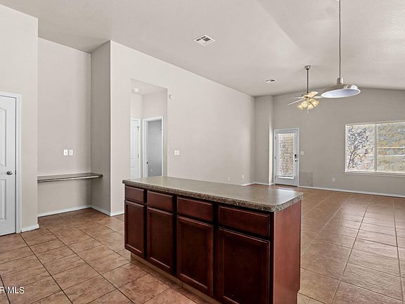 4th image of 340 Emerald Woods St