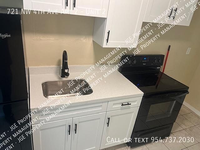 1st image of 721 NE 4th Ave #2
