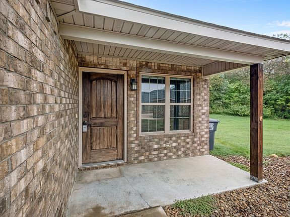 4th image of 445 Oakwoods Dr #445