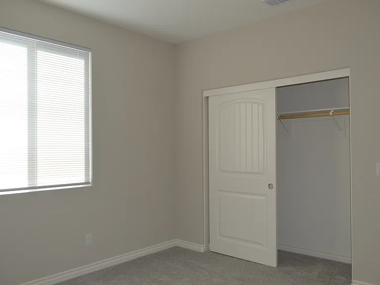 33845 Flood St — Photo 15