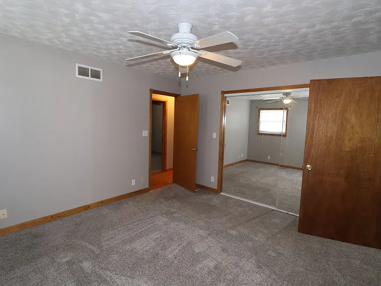 510 Maple St — Photo 16