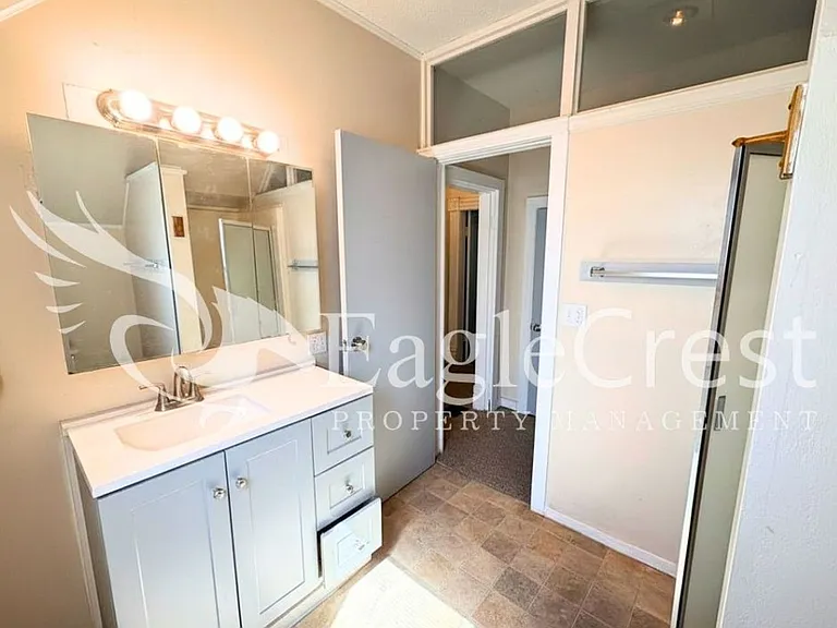 532 Washington St — Photo 52