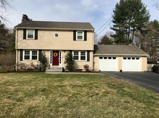 30 Elmbrook Rd, Bedford, MA 01730
