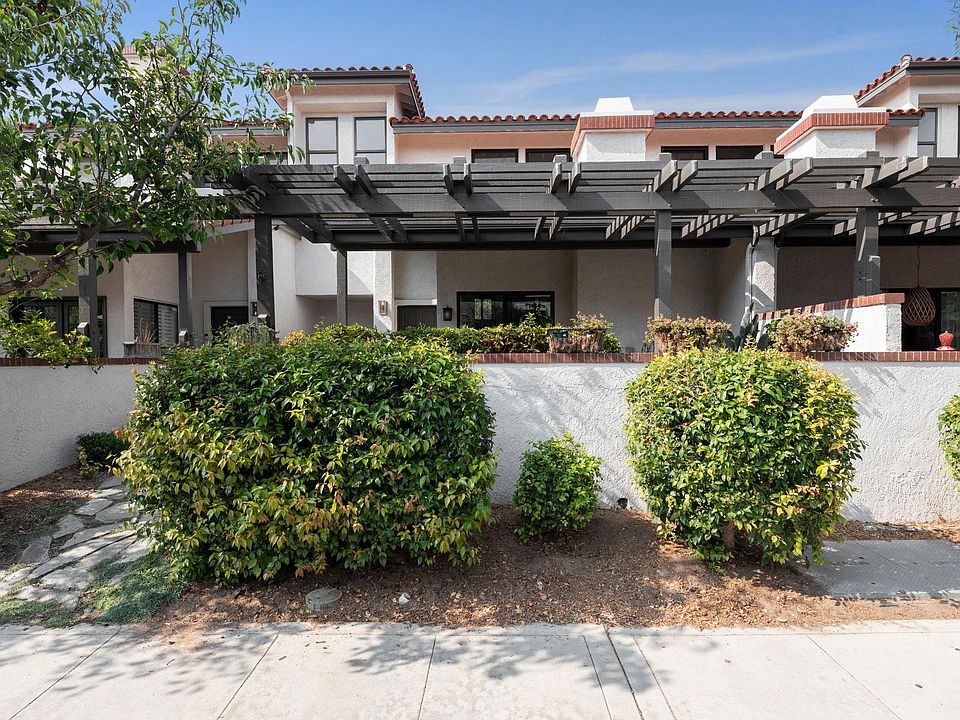 1st image of 7 Cordoba Ct