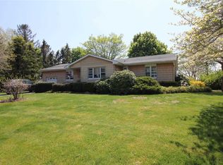 1385 Delmar Dr, Laurel, NY 11948