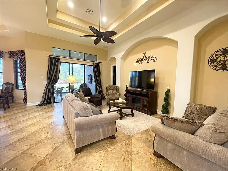 7302 Acorn Way — Photo 6