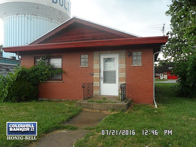 1st image of 828 E Sibley Blvd