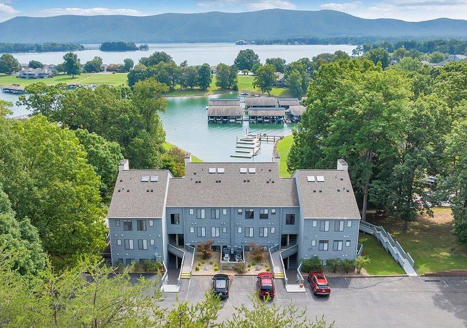 1st image of 290 Sailors Cove Dr #410