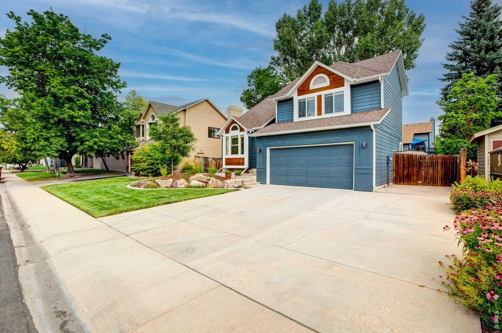 954 Deer Creek Ln