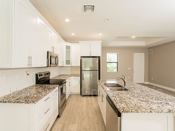 4th image of 2119 Hanford Ln