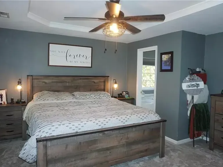 4921 Clifton St — Photo 1