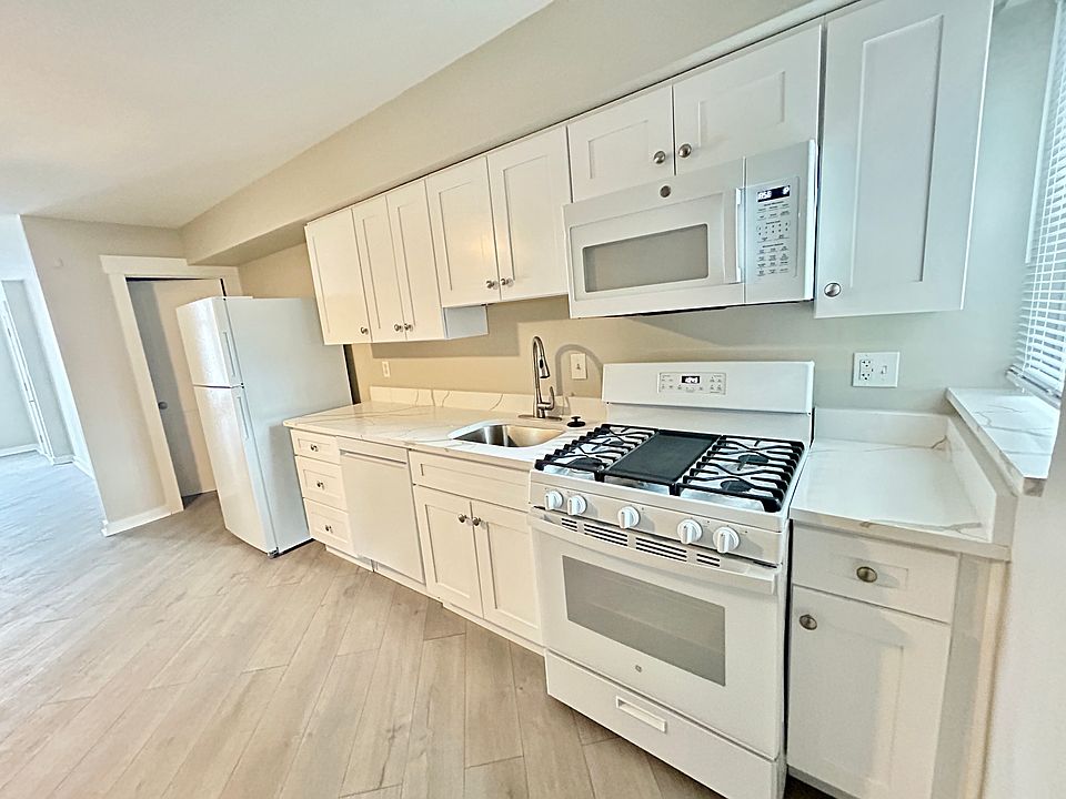 1st image of 211 E North Ave APT 1