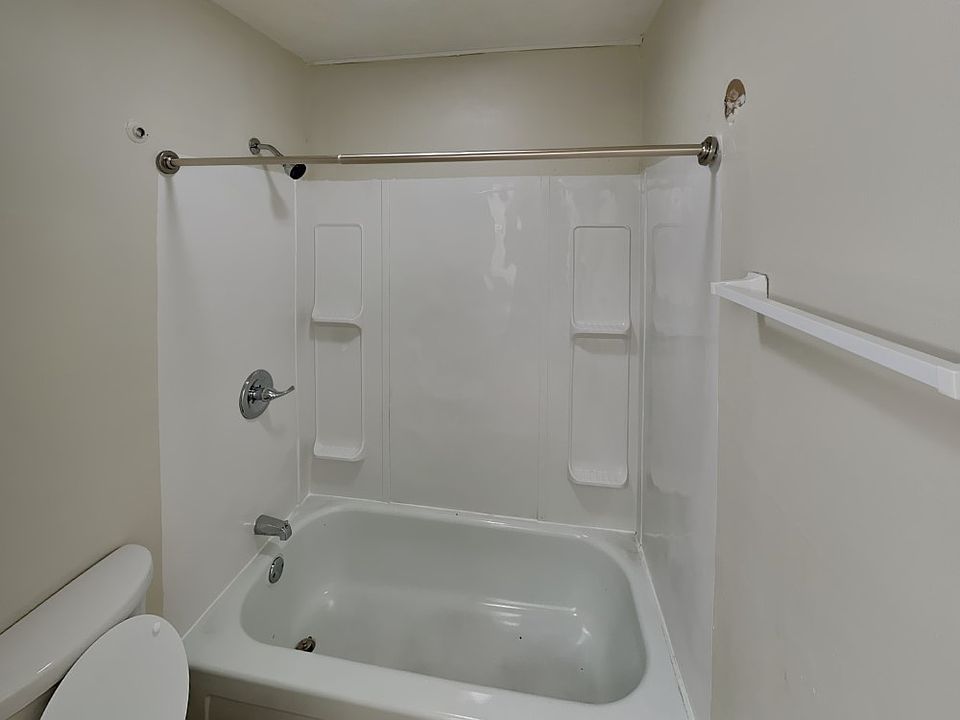 1st image of 320 E 17th Ave APT A