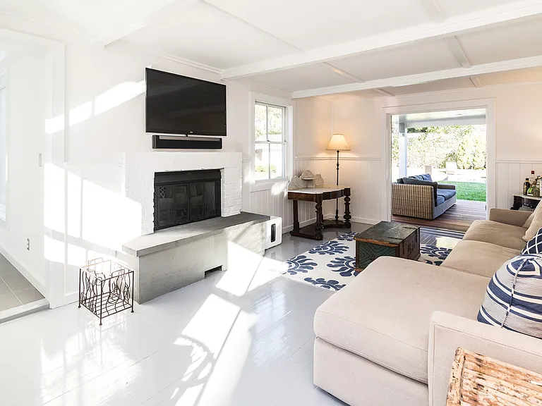111 Montauk Hwy — Photo 7