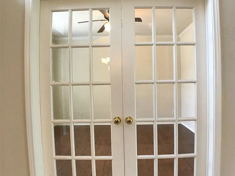 6323 Sunset Cove Ln — Photo 3