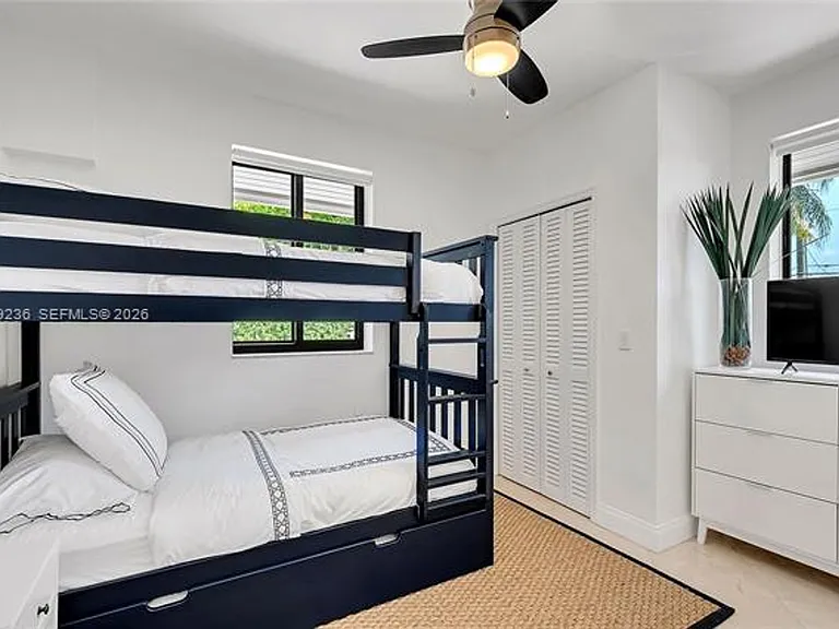 3425 Alhambra Cir — Photo 49