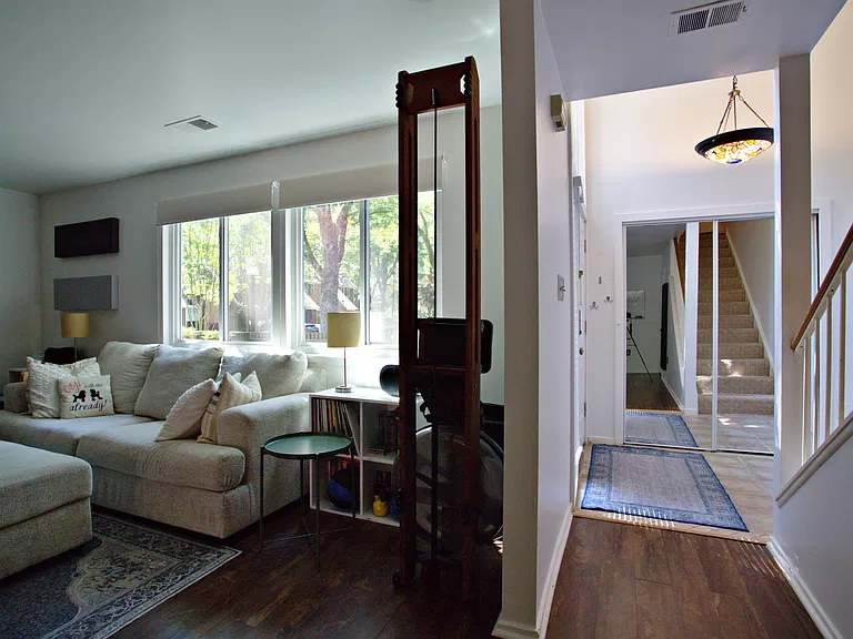 1450 Greenmont Ct — Photo 4