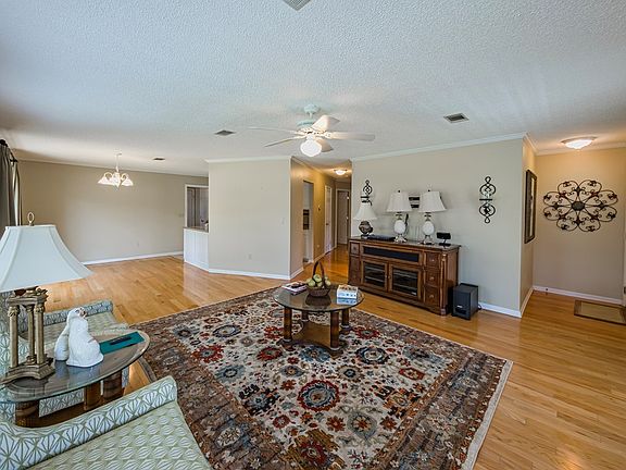 4th image of 32 Paradise Lake Rd