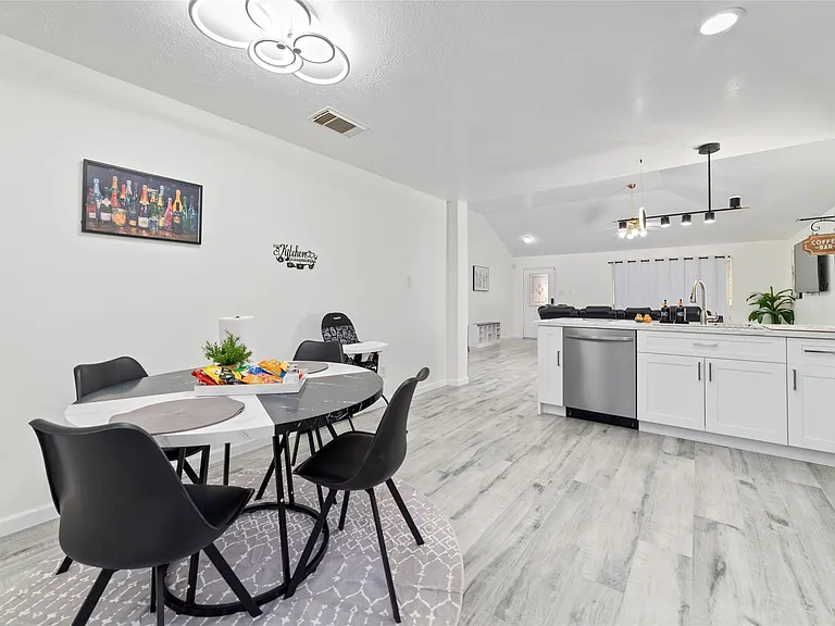 3511 Colleen Woods Cir — Photo 27