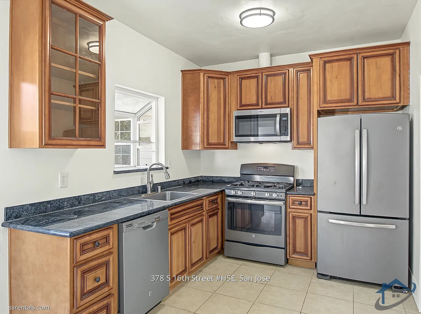 2 bed, 975 sqft, $3,195 — Photo 4