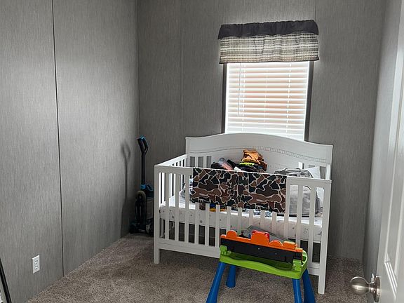 4th image of 643 Greene Rd #415