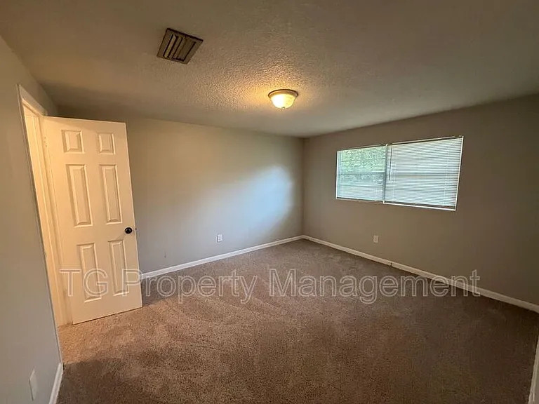 11032 Bluehill Dr — Photo 8