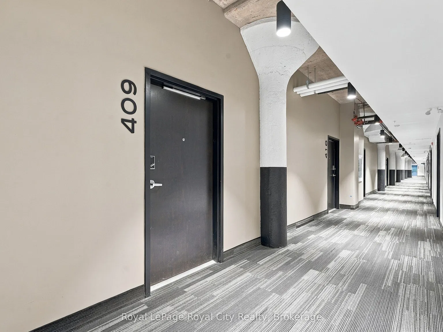 1 bed, $2,400 — Photo 1
