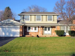 2972 Walmsley Circle Dr, Lake Orion, MI 48360