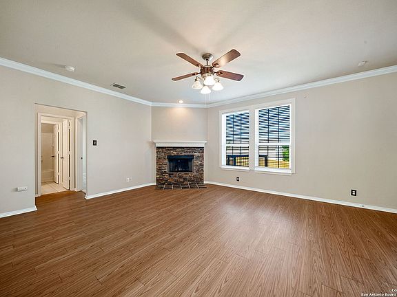 5th image of 13809 BELGRAVE WAY