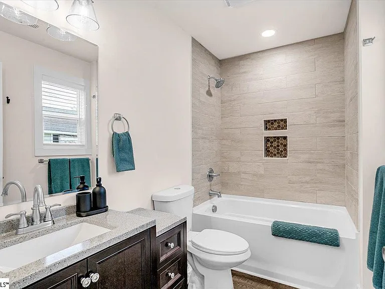 141 Baileyview St — Photo 20