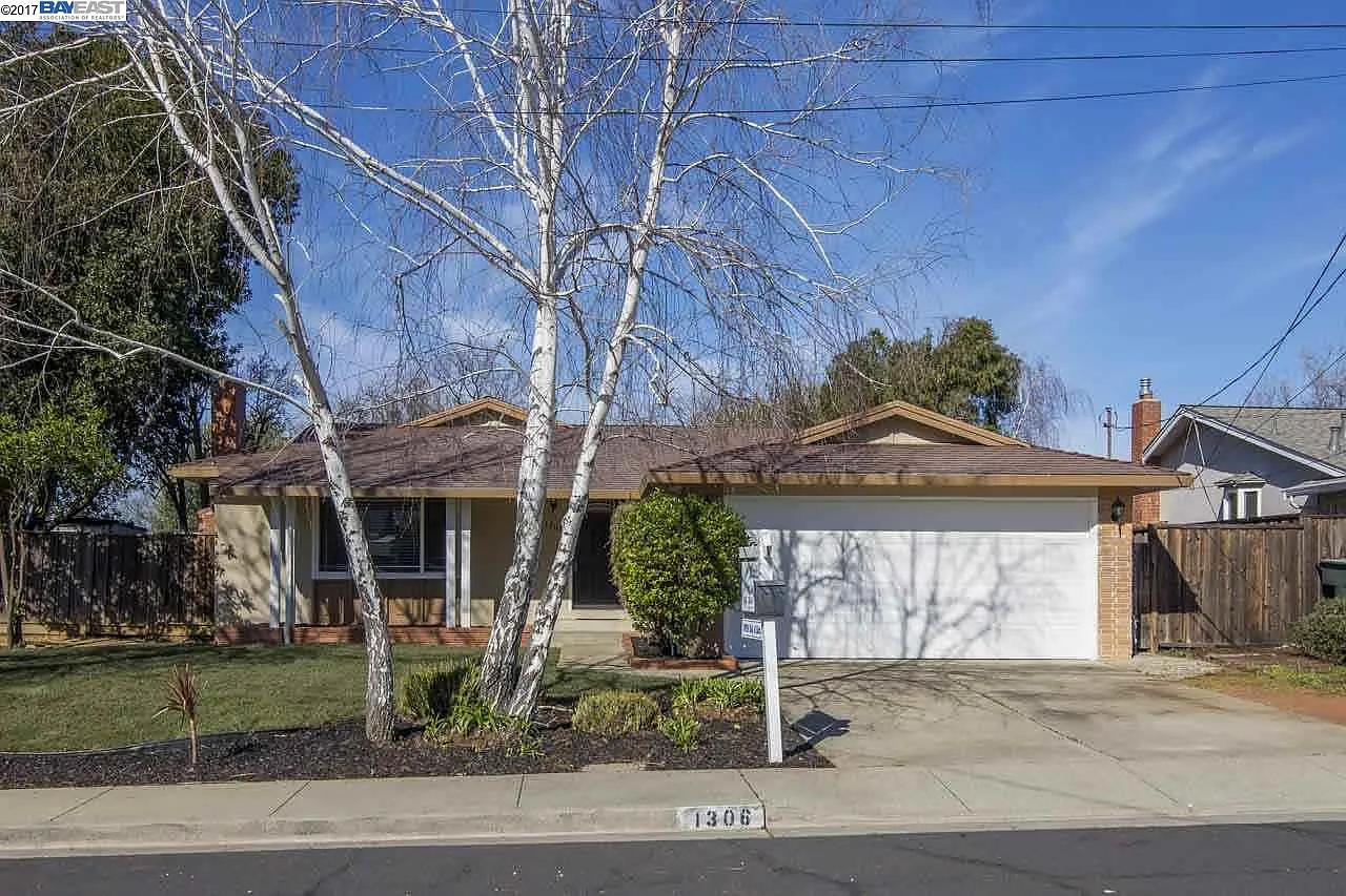 1306 Kansas Cir photo 1