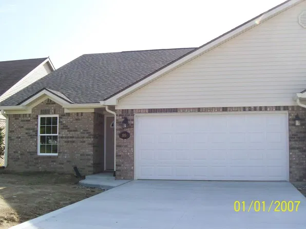 109 Country Ct, Danville, IN 46122