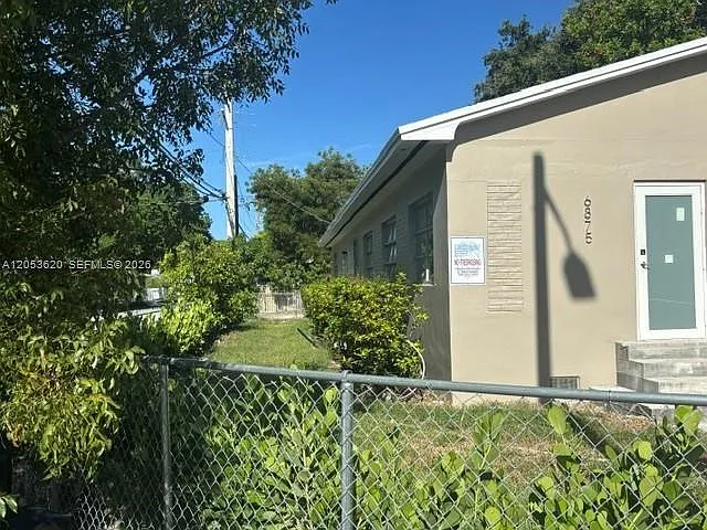 6875 NW 4th Ave #A — Photo 9