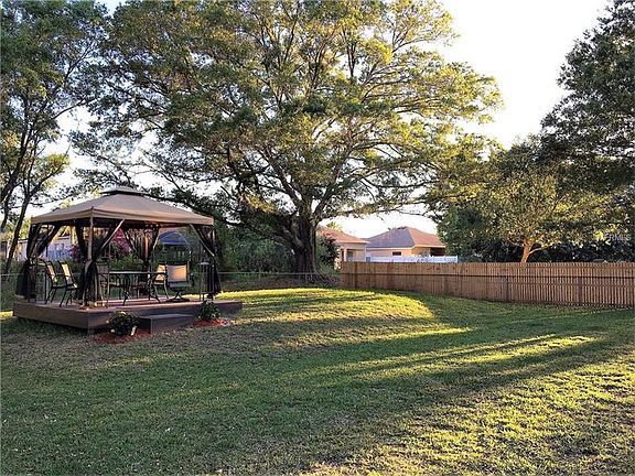 4th image of 23010 Brownwood Ct