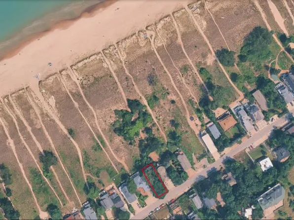 1526 Lake Shore Dr, Michigan City, IN 46360