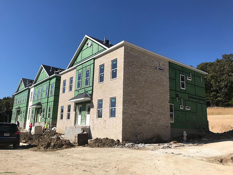 1st image of 2050 W Henson Hl