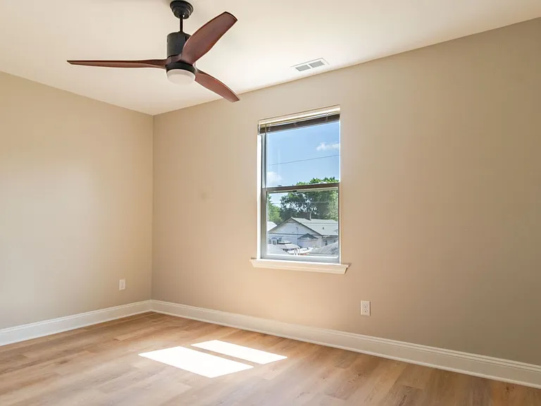1345 N Olney St — Photo 20