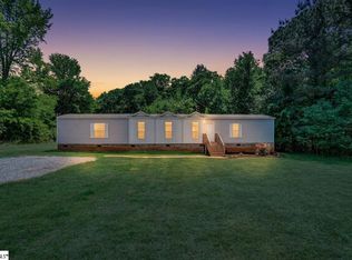 121 Pendleton Woods Cir, Central, SC 29630