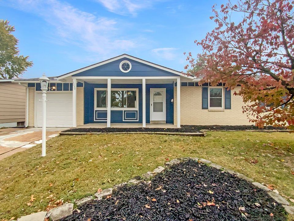 1st image of 2220 Glenoro Dr #1