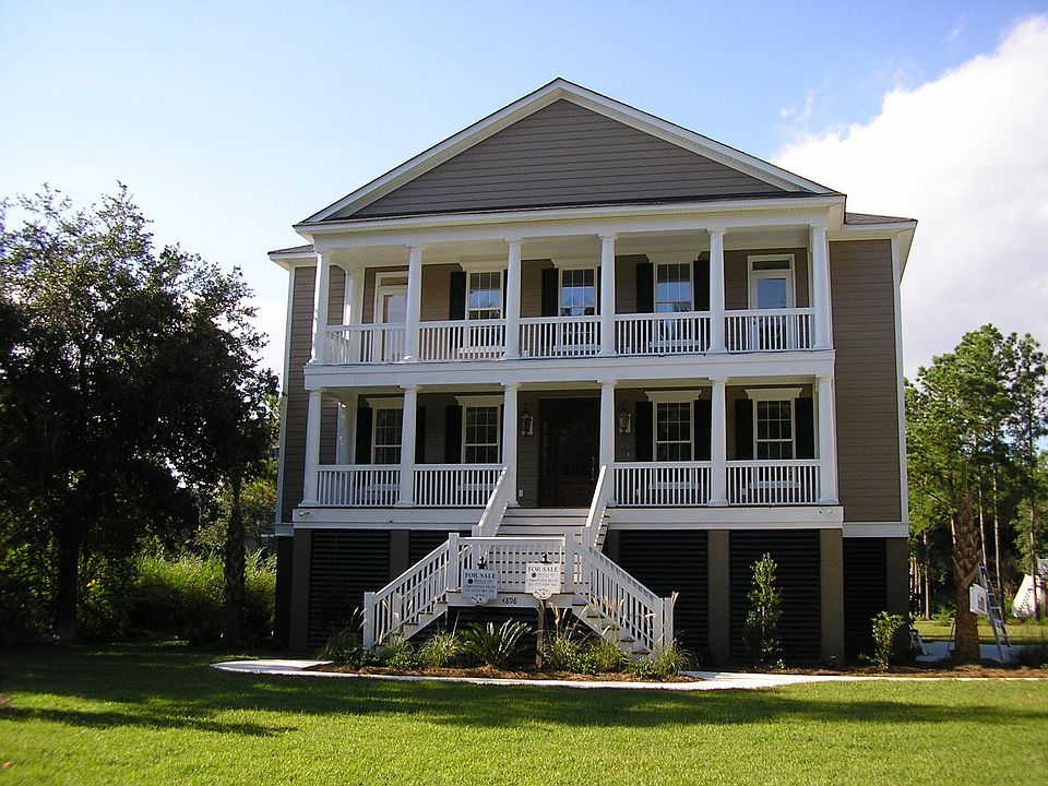 5 bedrooms plus a play room; 3554 sqft